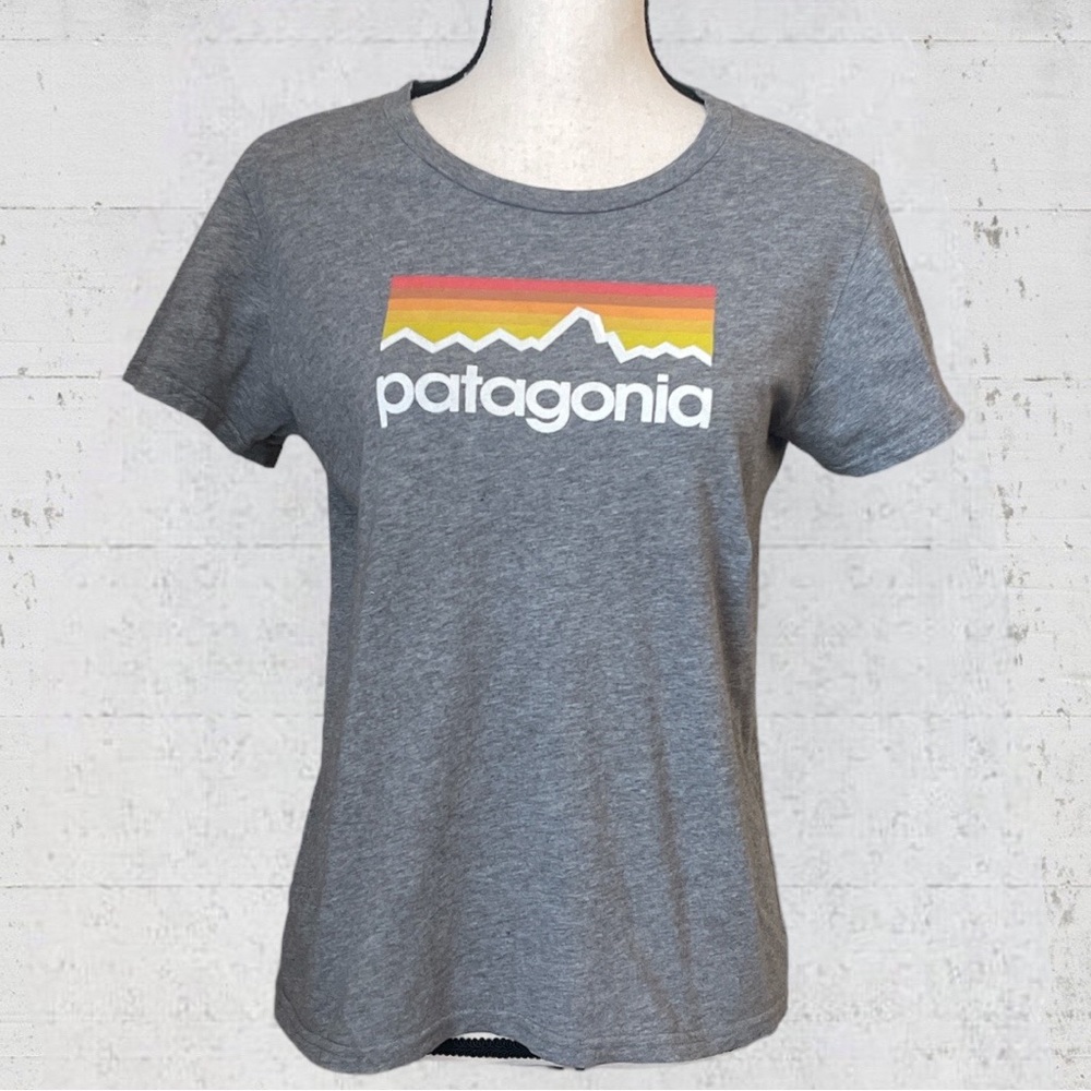 Patagonia Gray Logo Organic Cotton Woman’s T Shirt Size Medium